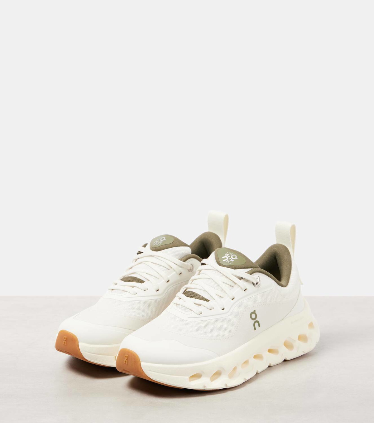 話題の人気 Loewe x On Cloudtilt 2.0 running shoes Loewe 靴
