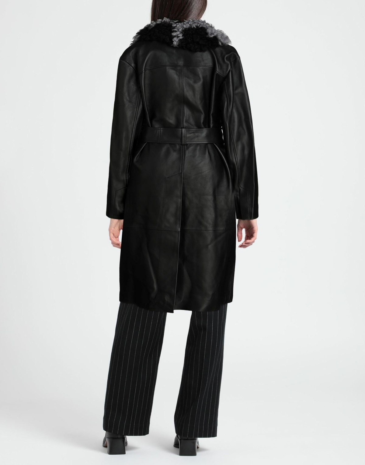 Common Leisure Womens Coat in Black