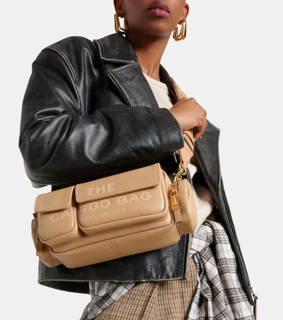 素敵＜Marc Jacobs＞'The Leather Cargo' バッグ オフホワイト Marc Jacobs The Leather Cargo Bag | Neutrals | FARFETCH