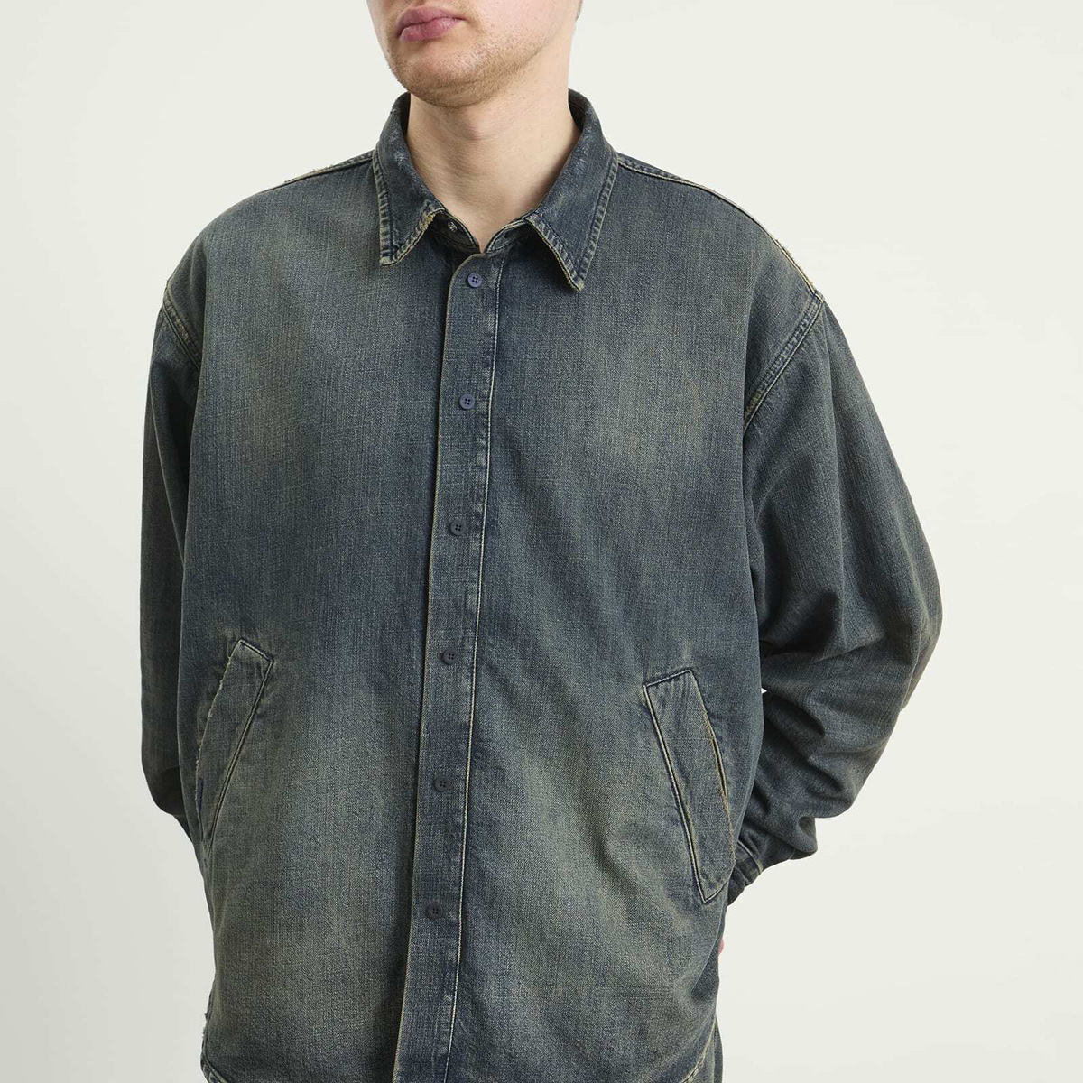 BALENCIAGA ダークデニム オーバーサイズシャツ 44 Balenciaga Men's Dark Wash Denim Overshirt in Navy/Green/Yellow