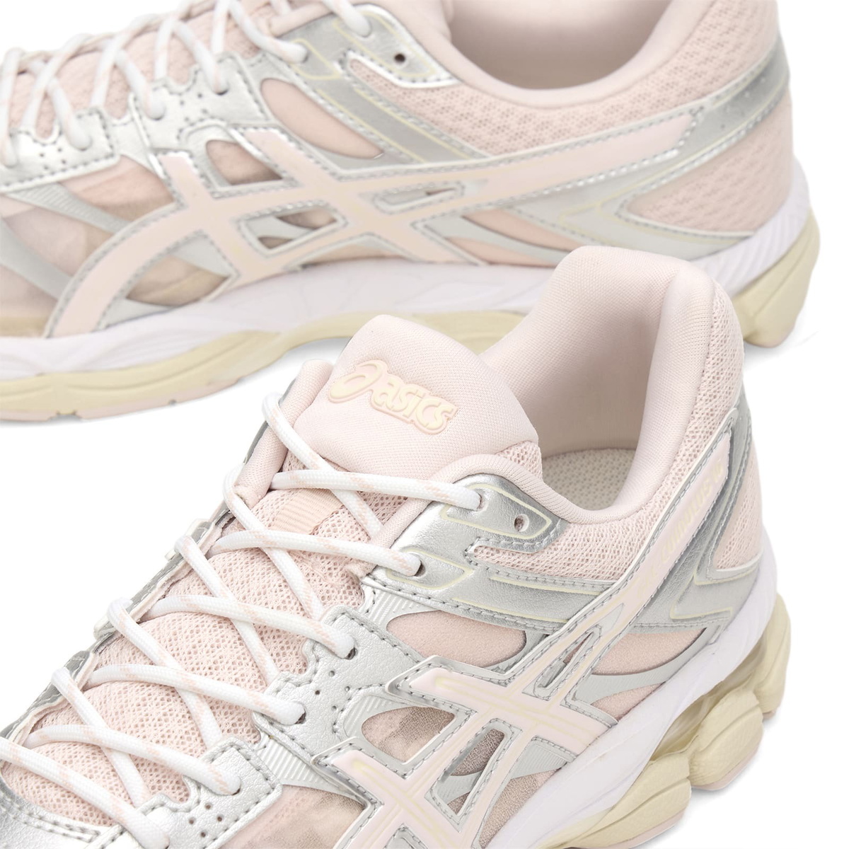 Asics Women's GEL-CUMULUS 16 Sneaker in Pink Cloud/Pure Silver