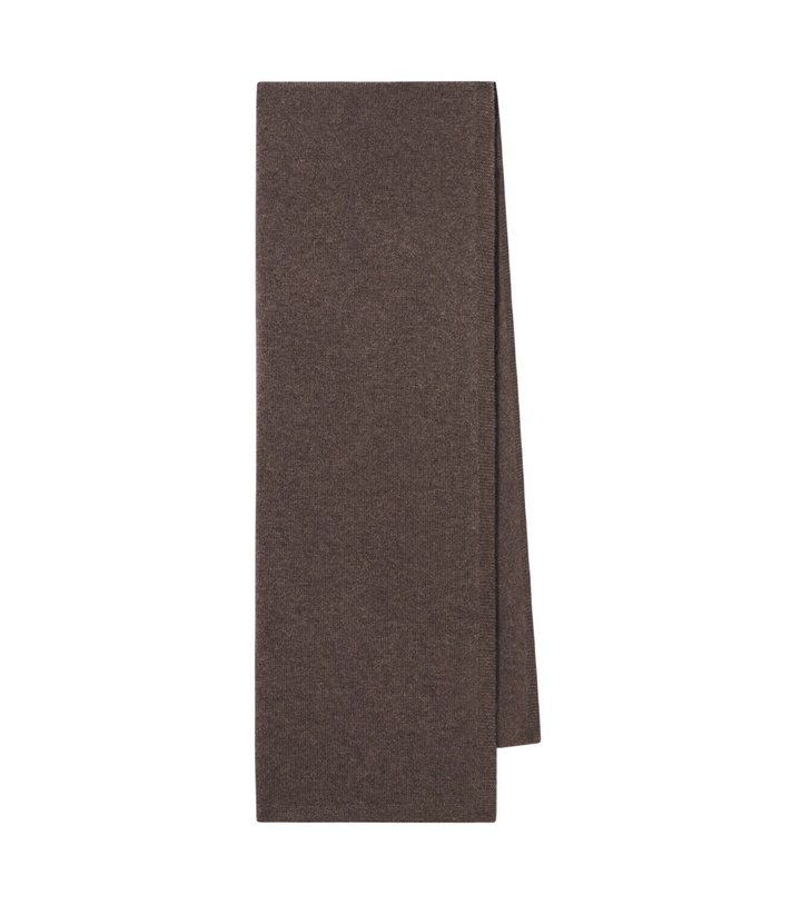 Photo: Nour Hammour Lora cashmere scarf