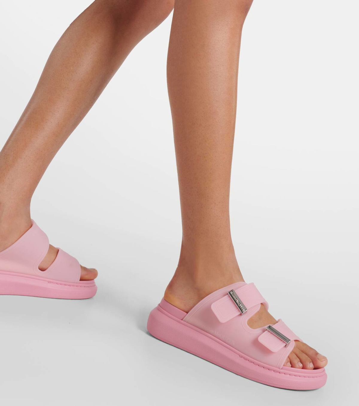 Alexander McQueen Logo platform sandals Alexander McQueen display picture 2