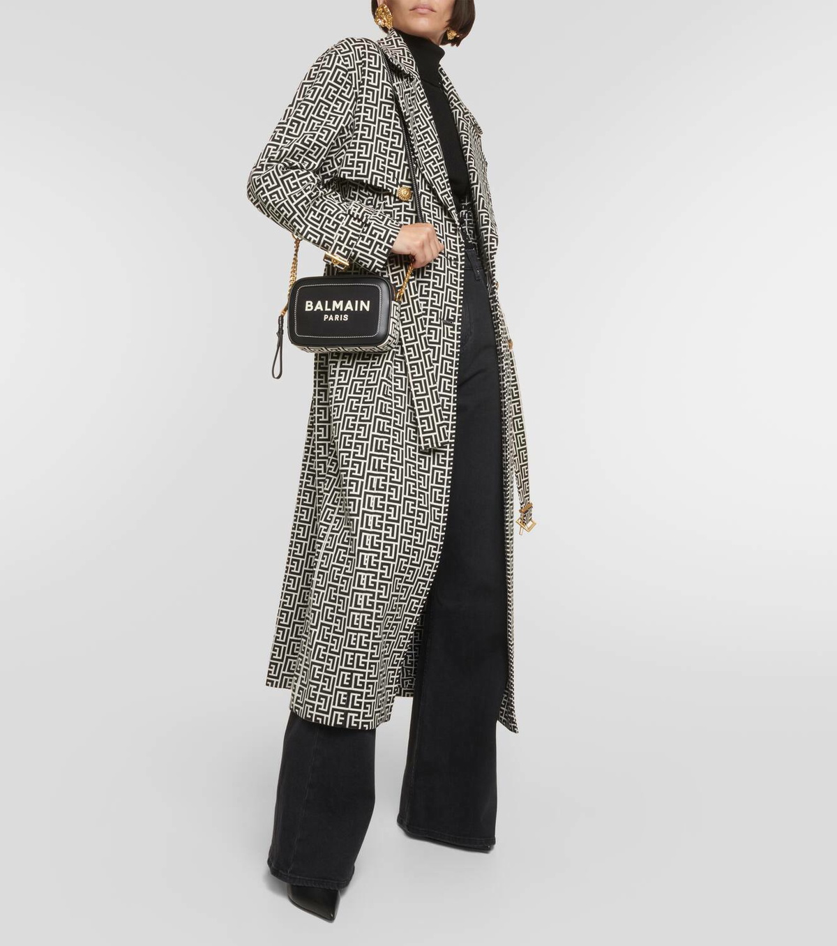 【関税＆送料込み】Balmain 'Trousse B-Army' Crossbody Bag Balmain B-Army logo-print Shoulder Bag | Neutrals | FARFETCH
