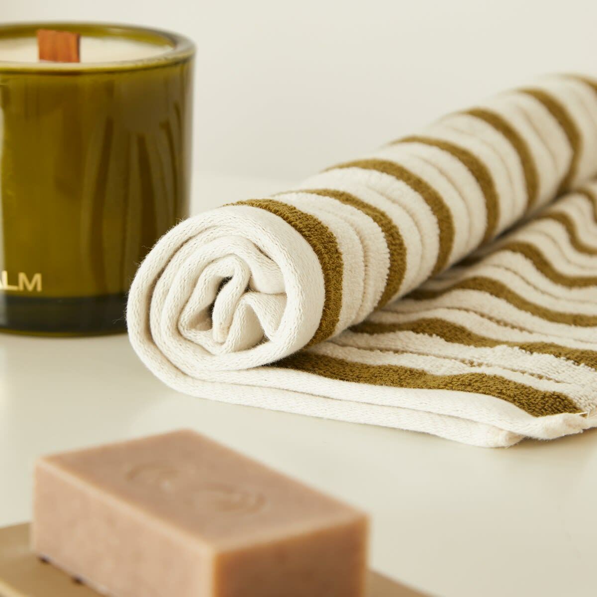 Baina San Luis Hand Towel in Caper/Chalk