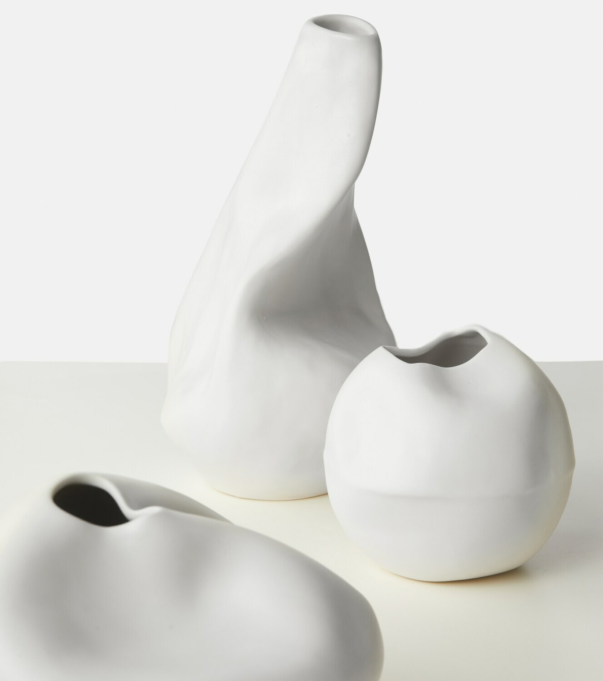 Completedworks - Giant Solitude vase