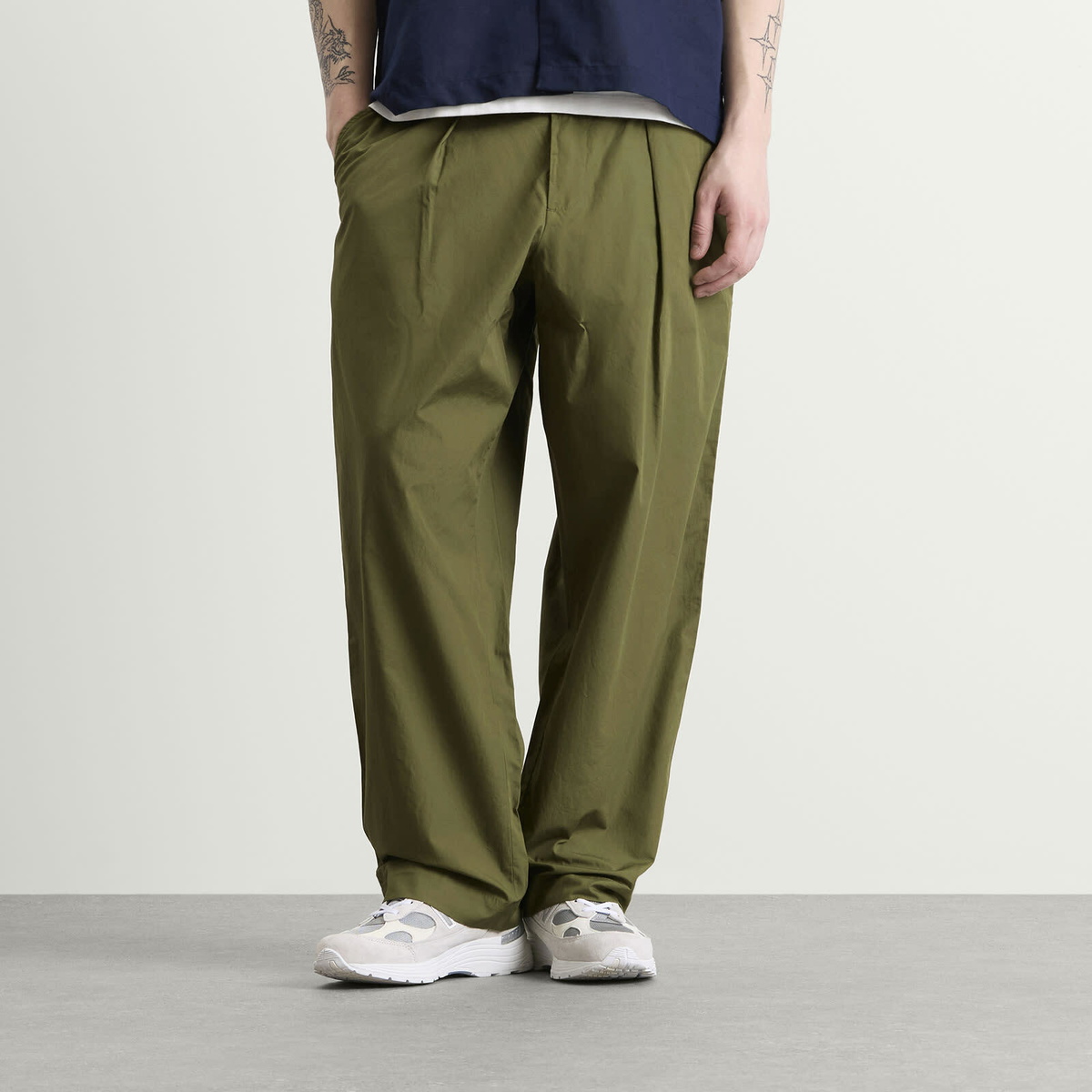 Universal Works Men's Broadcloth Oxford Pant in Olive