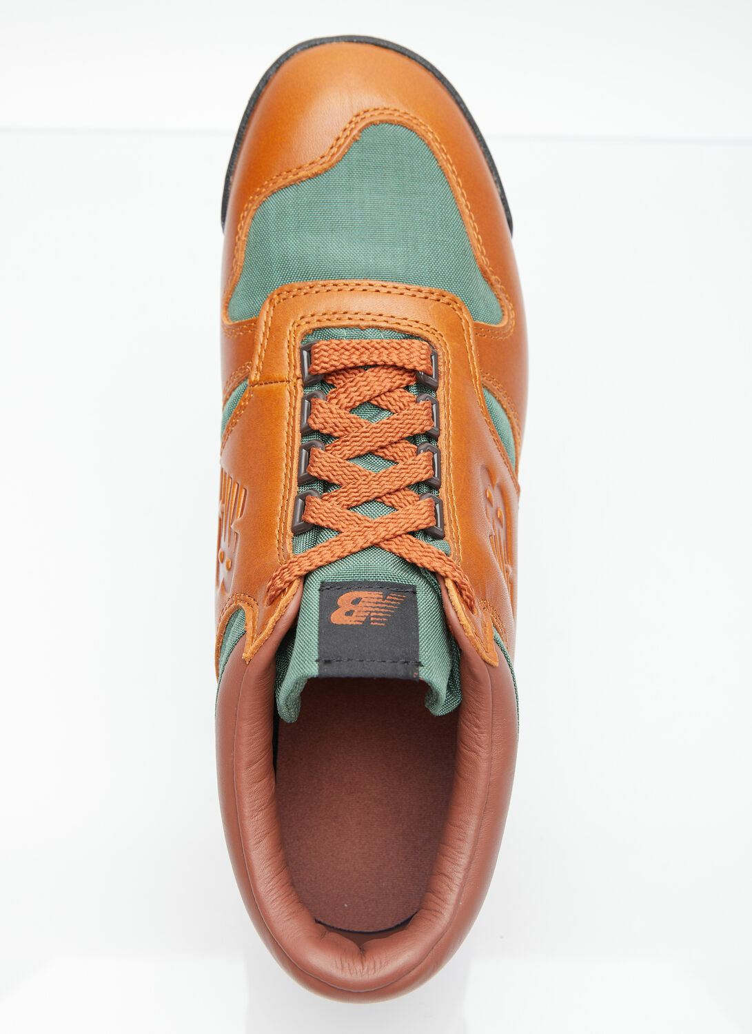 New Balance Rainer Low Top Sneakers