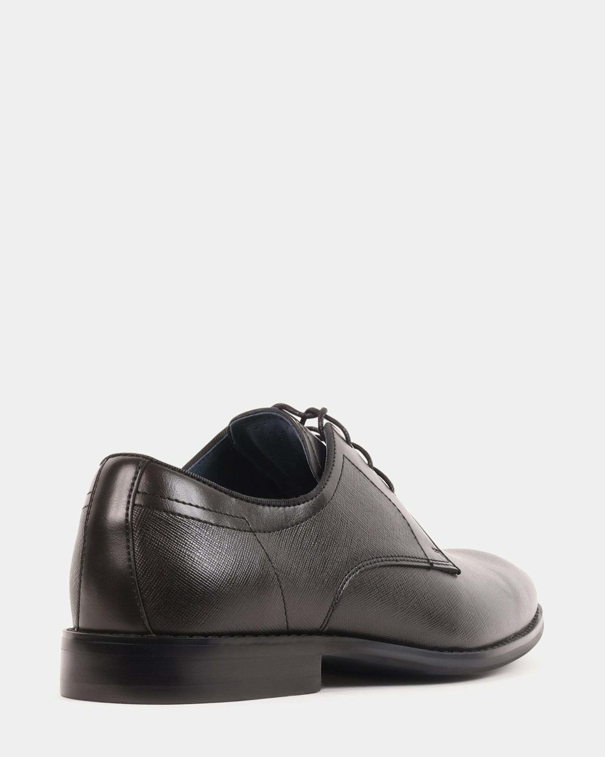 Steve Madden Stinson Dress Shoes in Black