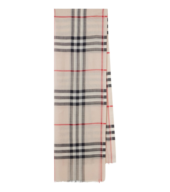 Photo: Burberry Burberry Check wool and silk scarf
