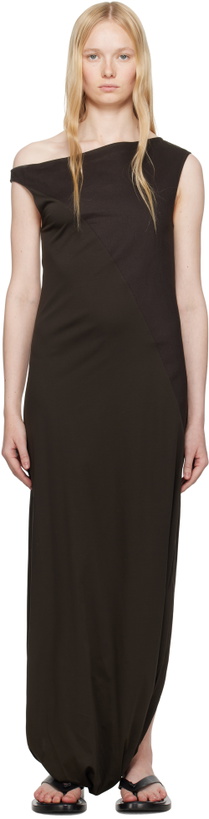 Photo: Ruohan Brown Twist Maxi Dress