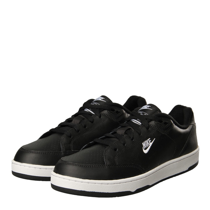 Photo: Grandstand II Trainers - Black