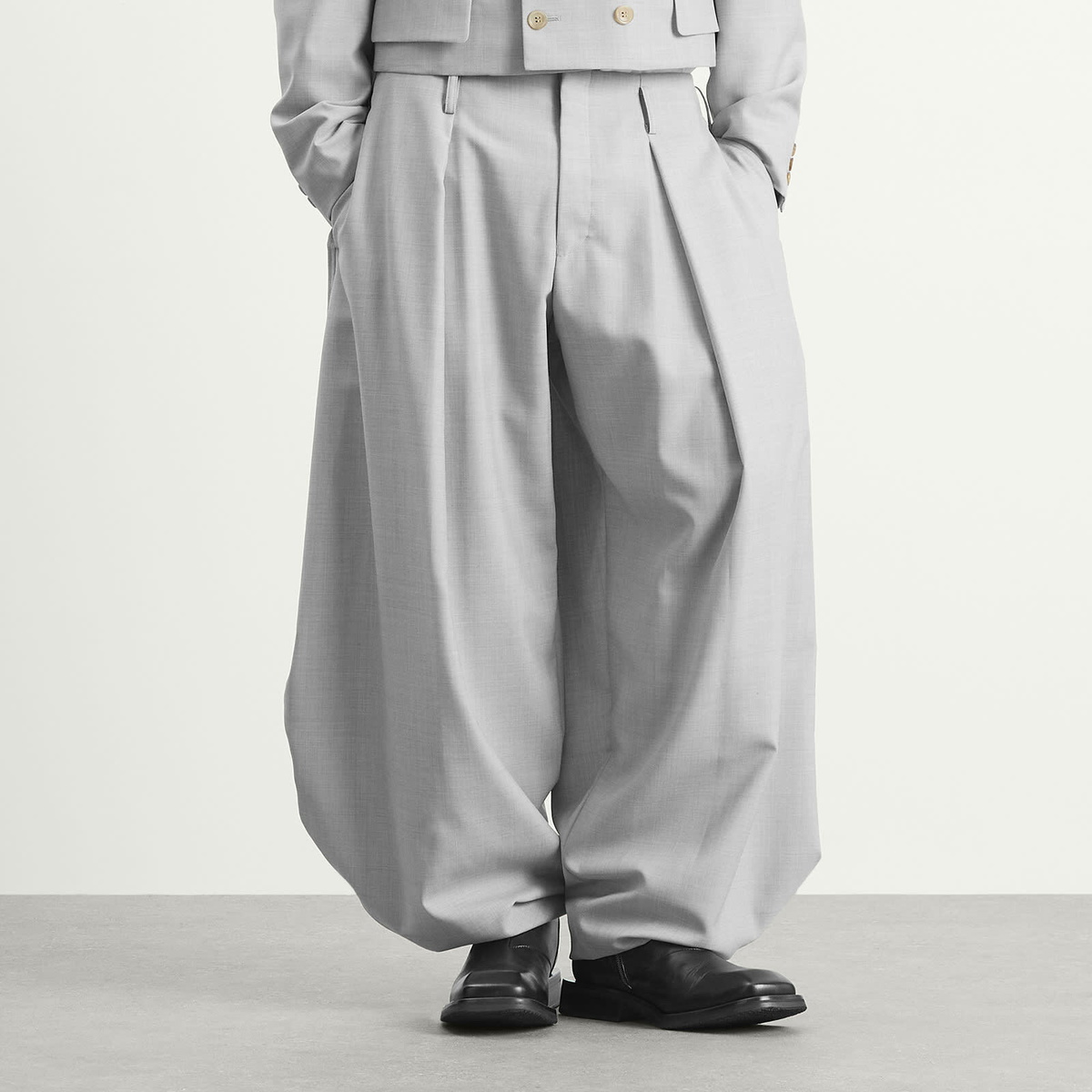 Comme des Garçons Homme Plus Men's Cuffed Structure Shorts in Light Grey