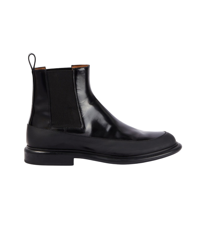 Photo: Givenchy Gent leather Chelsea boots