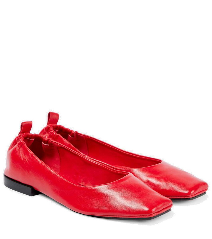 Photo: Souliers Martinez Nova Montjuic leather ballet flats