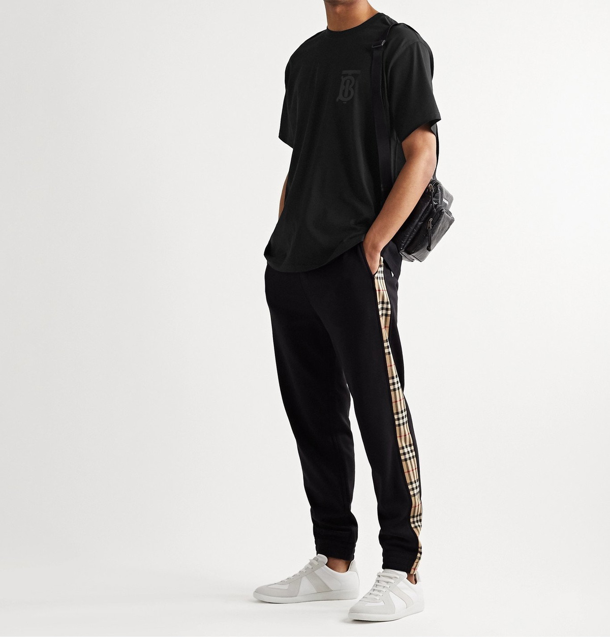 Burberry deals jogging pants and Burberry logo print T-shirt