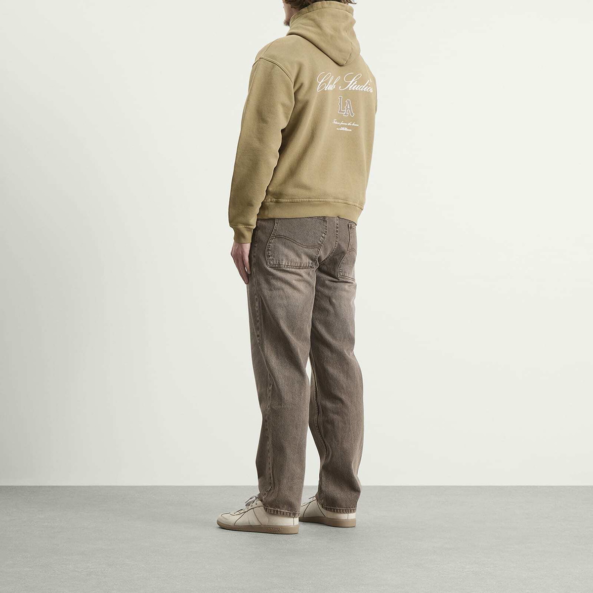 Club 1984 Men's LA Studio Hoodie in Dark Taupe