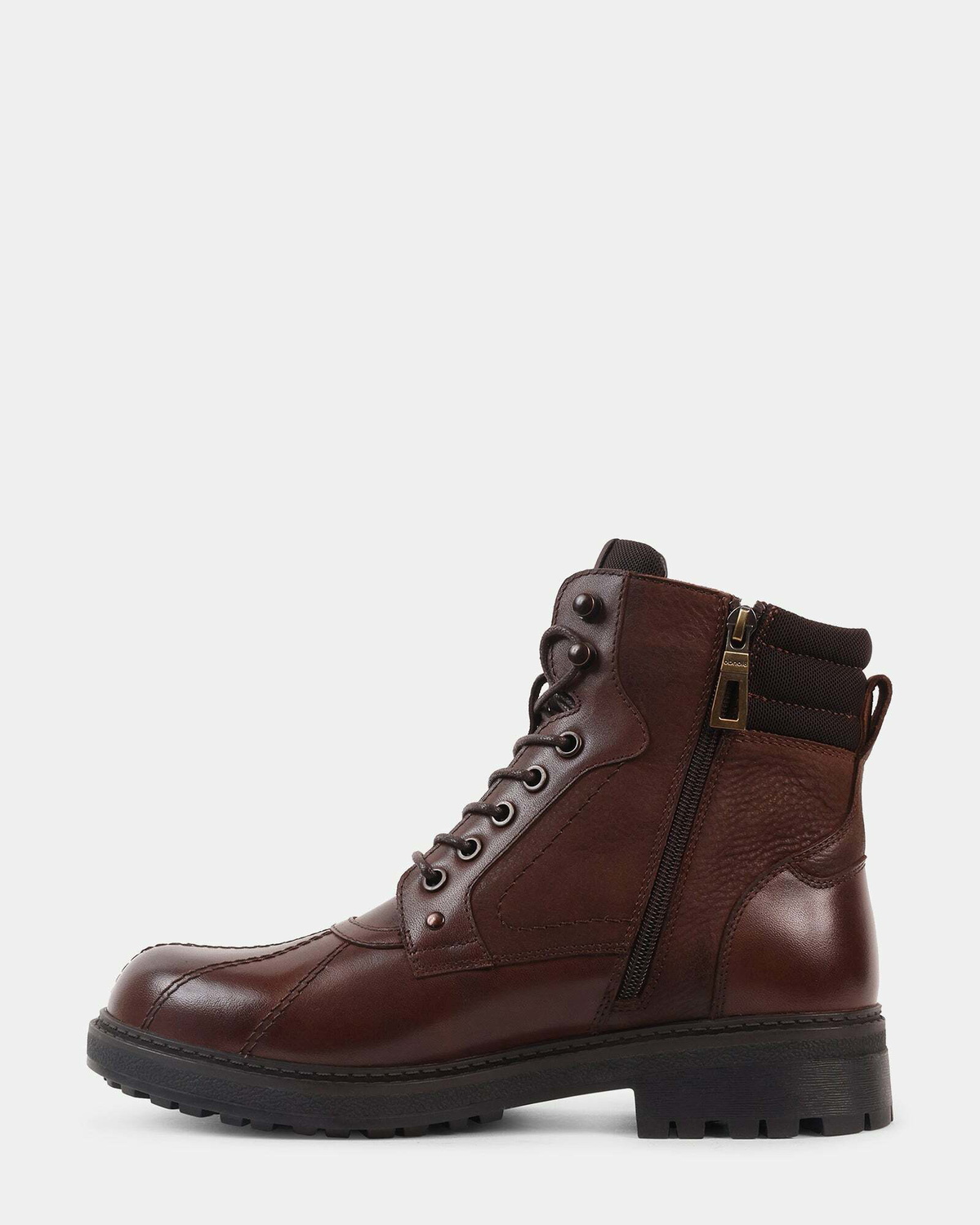 Steve Madden Jensen Boots in Brown