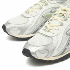 New Balance 204L Sneaker in Silver Metallic