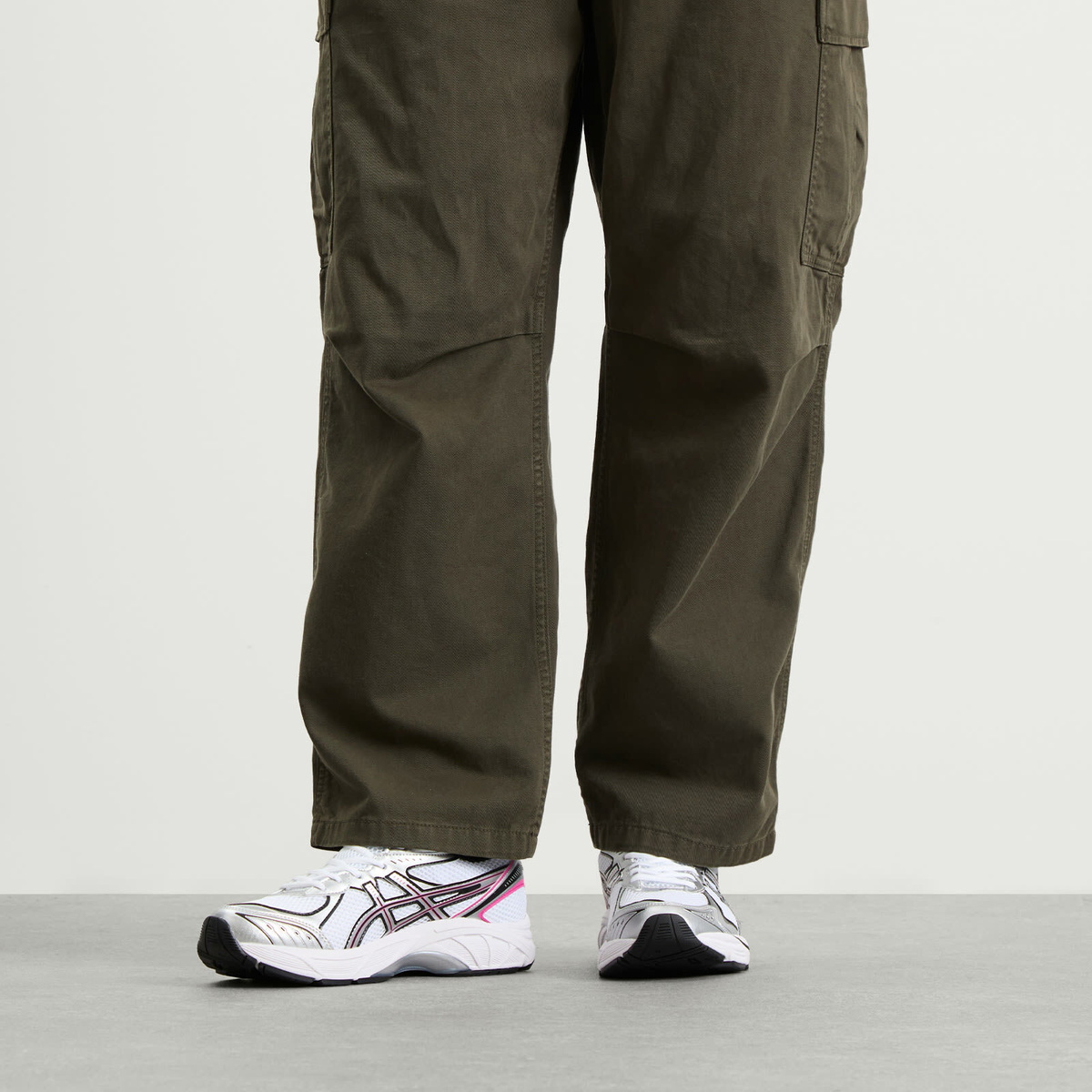 Asics GT-2160 Sneaker in White/Fuchsia Purple