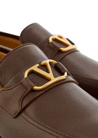 Valentino Garavani Vlogo Grained Leather Loafers Brown
