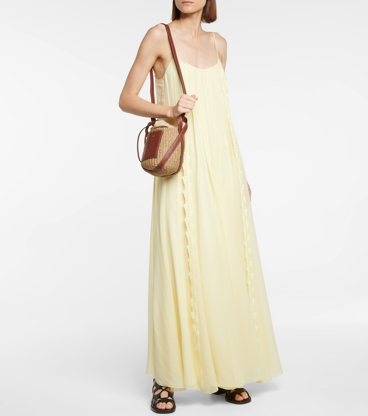 ハンドバッグ CHLOE SMALL BUCKET BAG CHLOE Calfskin Gala Small Bucket Bag Black 628917 | FASHIONPHILE