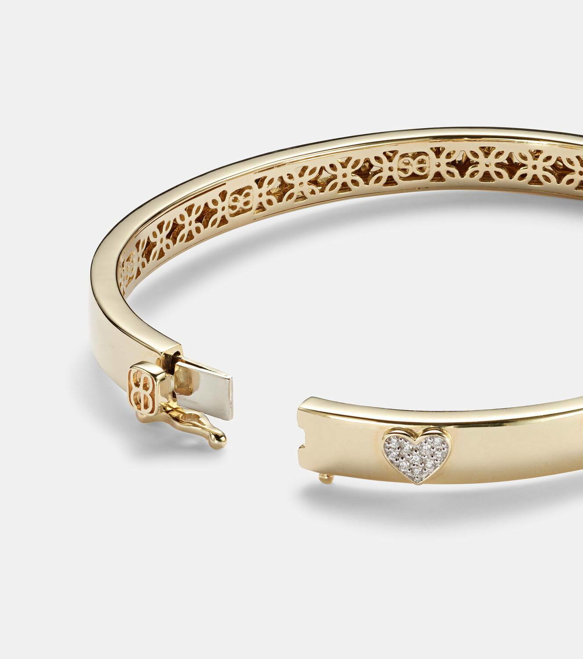 Sydney Evan Heart 14kt gold bangle with diamonds
