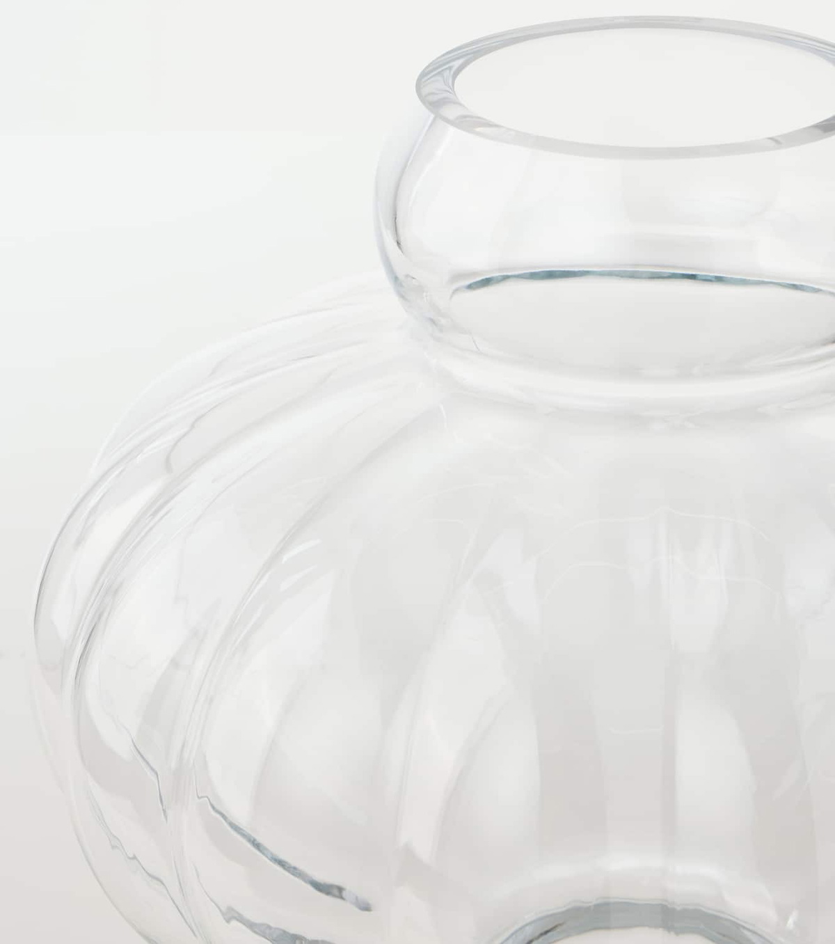 Louise Roe Balloon 03 glass vase