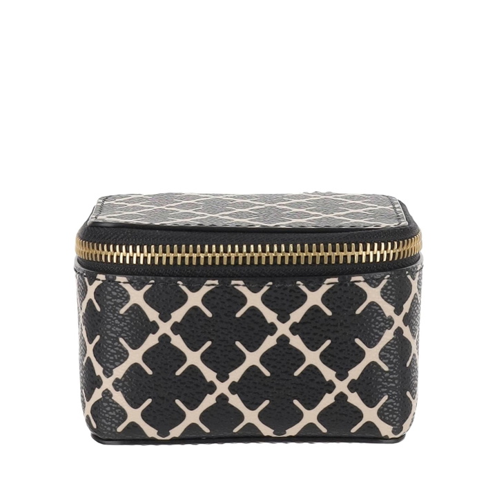 Photo: By Malene Birger Bae Jewelry Bag
