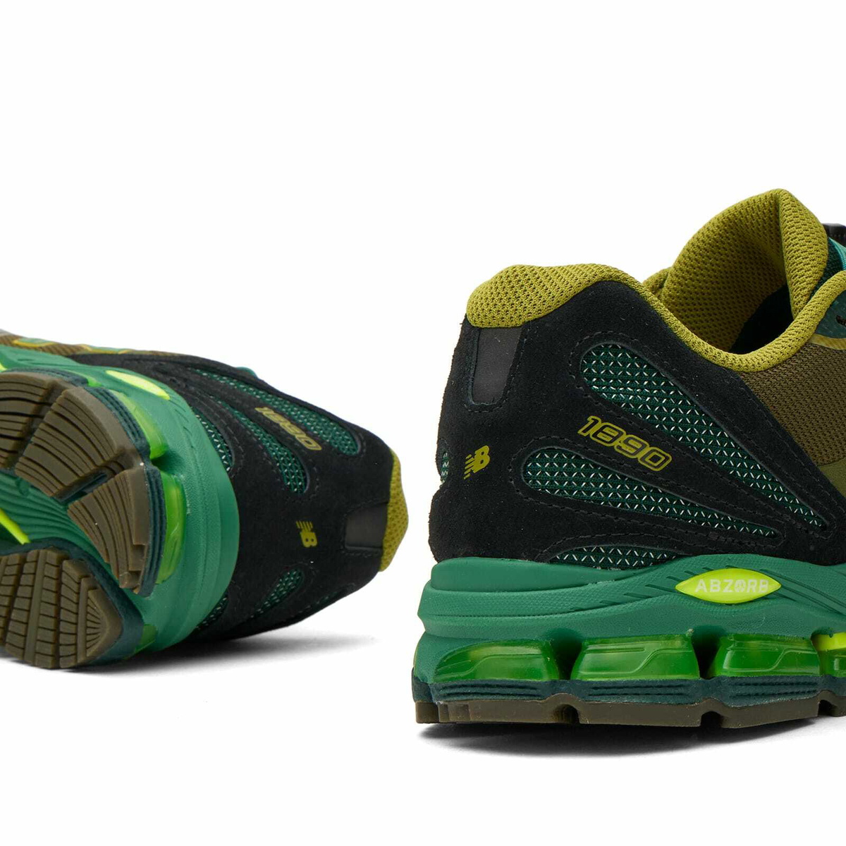 New Balance Men's 1890 Sneaker in Nordic Green/Wakame/Outfield