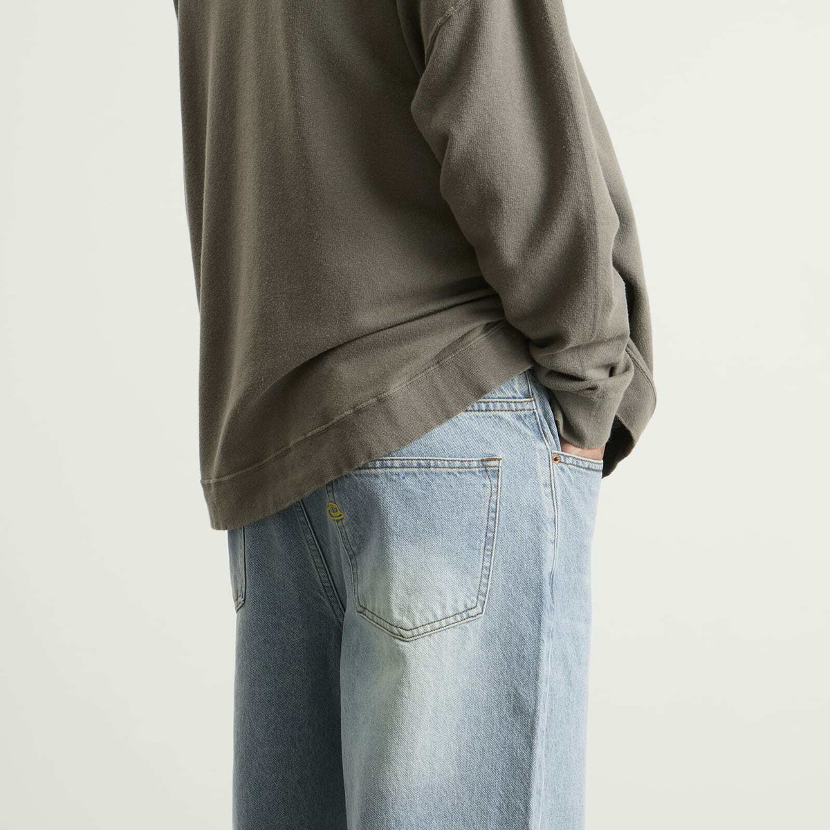 Larriet Men's Walé Wide Leg Jean in Light Blue