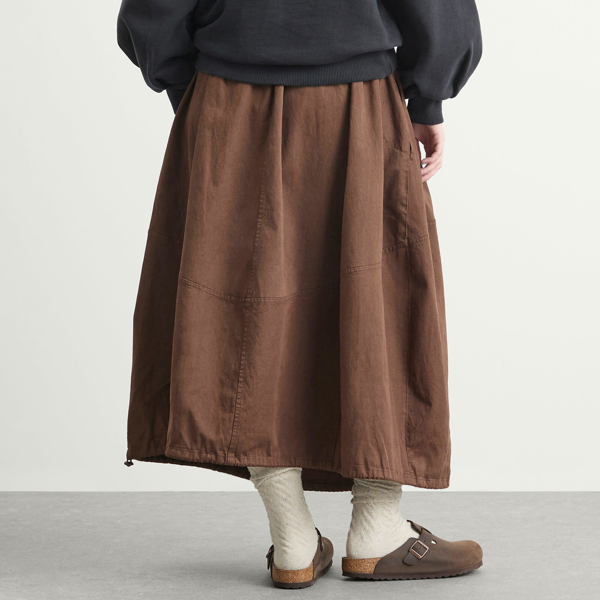 YMC Women's Parachute Midi Skirt in Brown