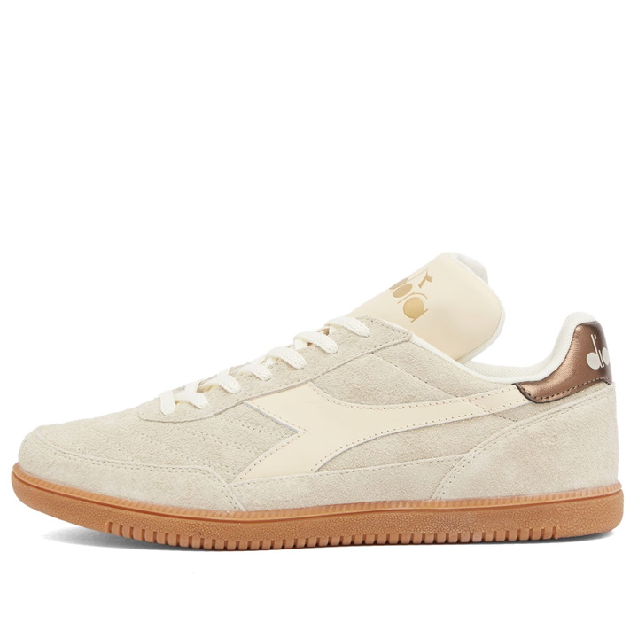 Photo: Diadora Gold Indoor Hairy Sneaker in Beige Bleached