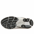 Asics GEL-Kayano 14 Sneaker in White/Graphite Grey