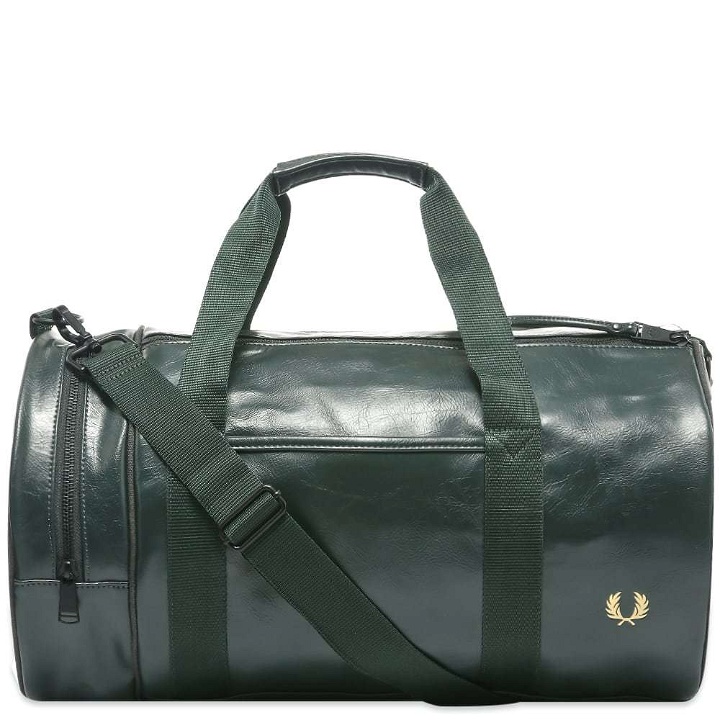 Photo: Fred Perry Authentic Tonal Barrel Bag