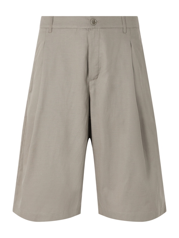 Photo: A Kind Of Guise - Juno Straight-Leg Pleated Lyocell, Cotton and Linen-Blend Shorts - Green