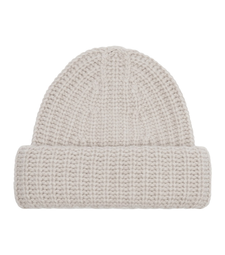 Photo: Lisa Yang Beatris ribbed-knit cashmere beanie