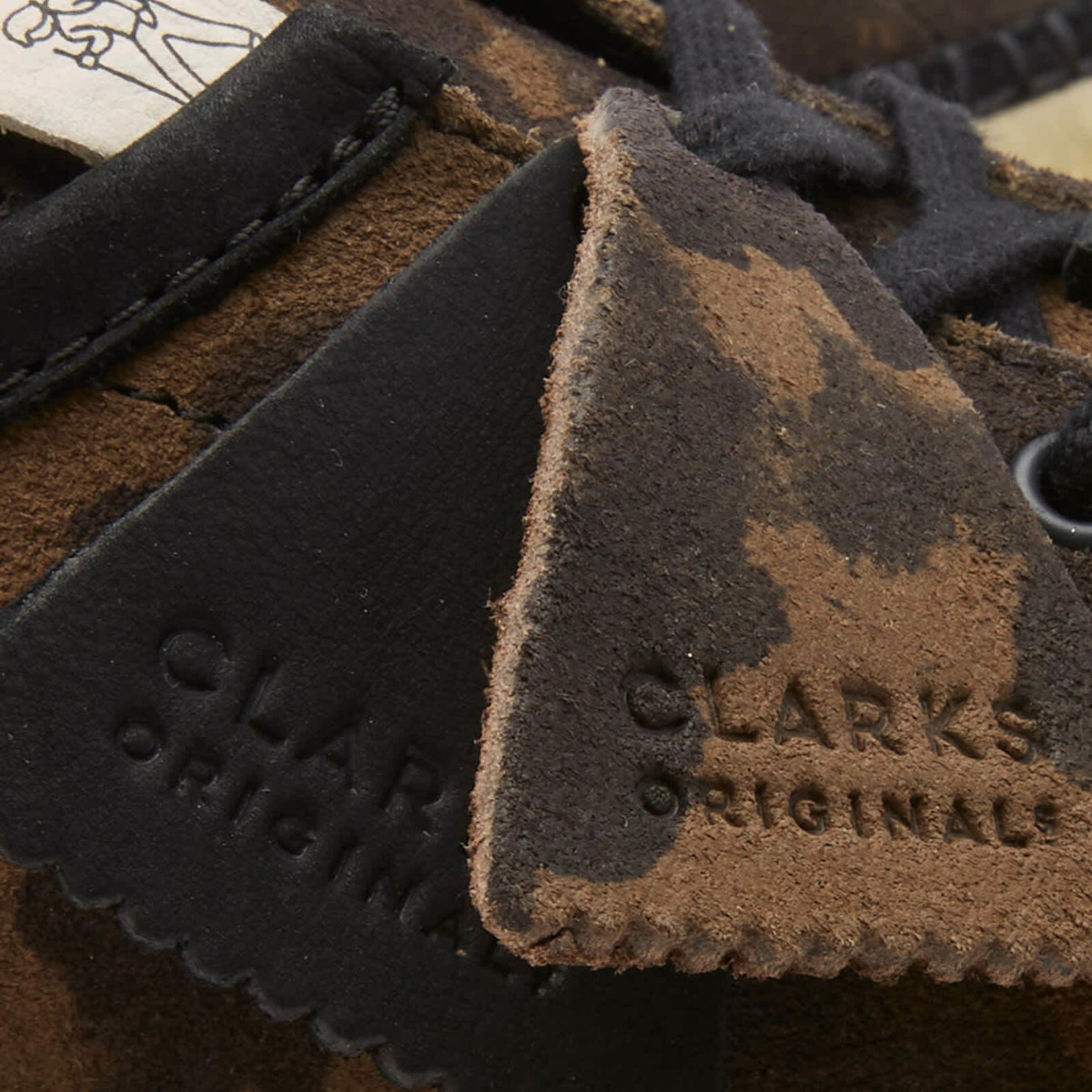 Clarks Originals Men's Caravan Low in Black/Khaki Floral Clarks