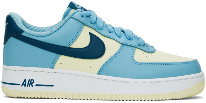 Photo: Nike Blue & Off-White Air Force 1 '07 Sneakers