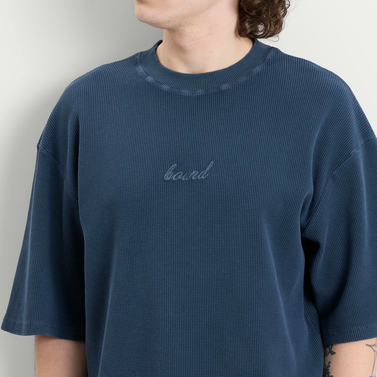 Bound Men's Acid Wash Organic Waffle T-Shirt in Navy