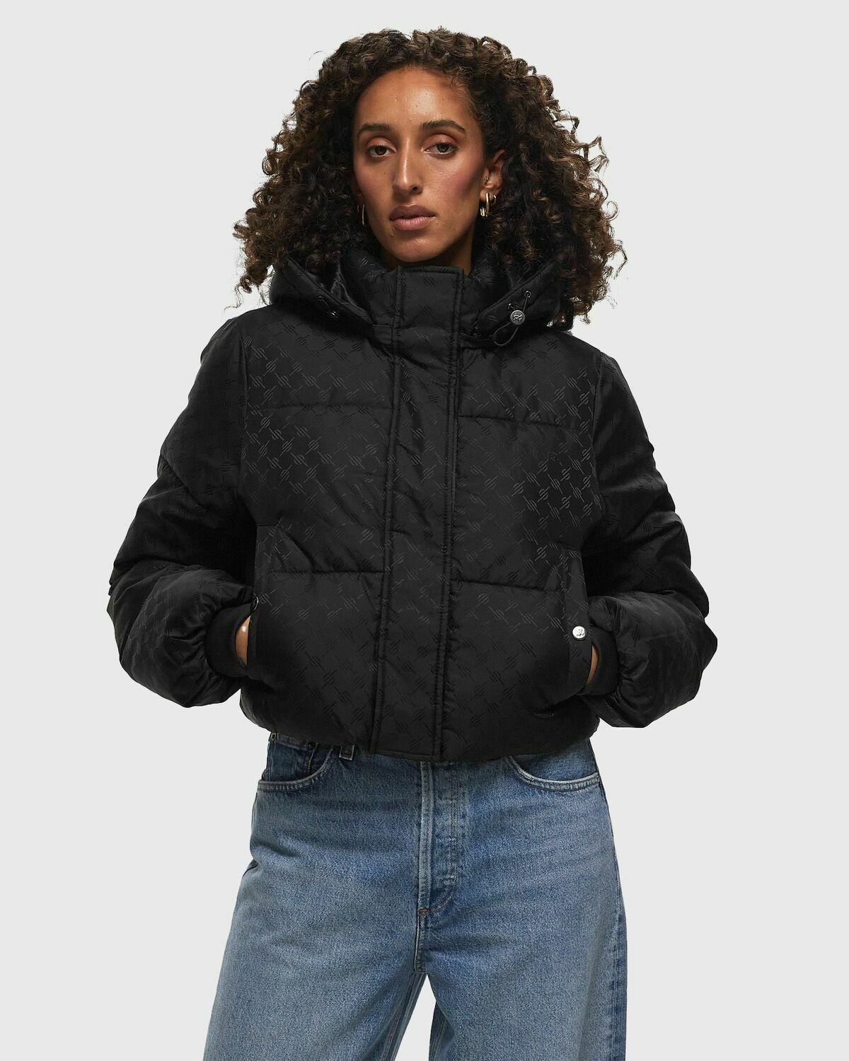Daily Paper Monogram Cropped Puffer Jacket Black - Womens - Down & Puffer  Jackets Daily Paper