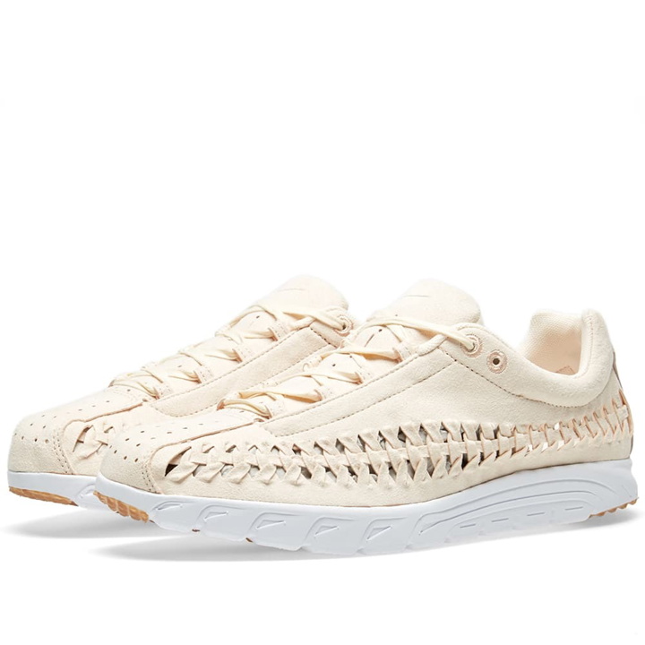 Photo: Nike W Mayfly Woven QS