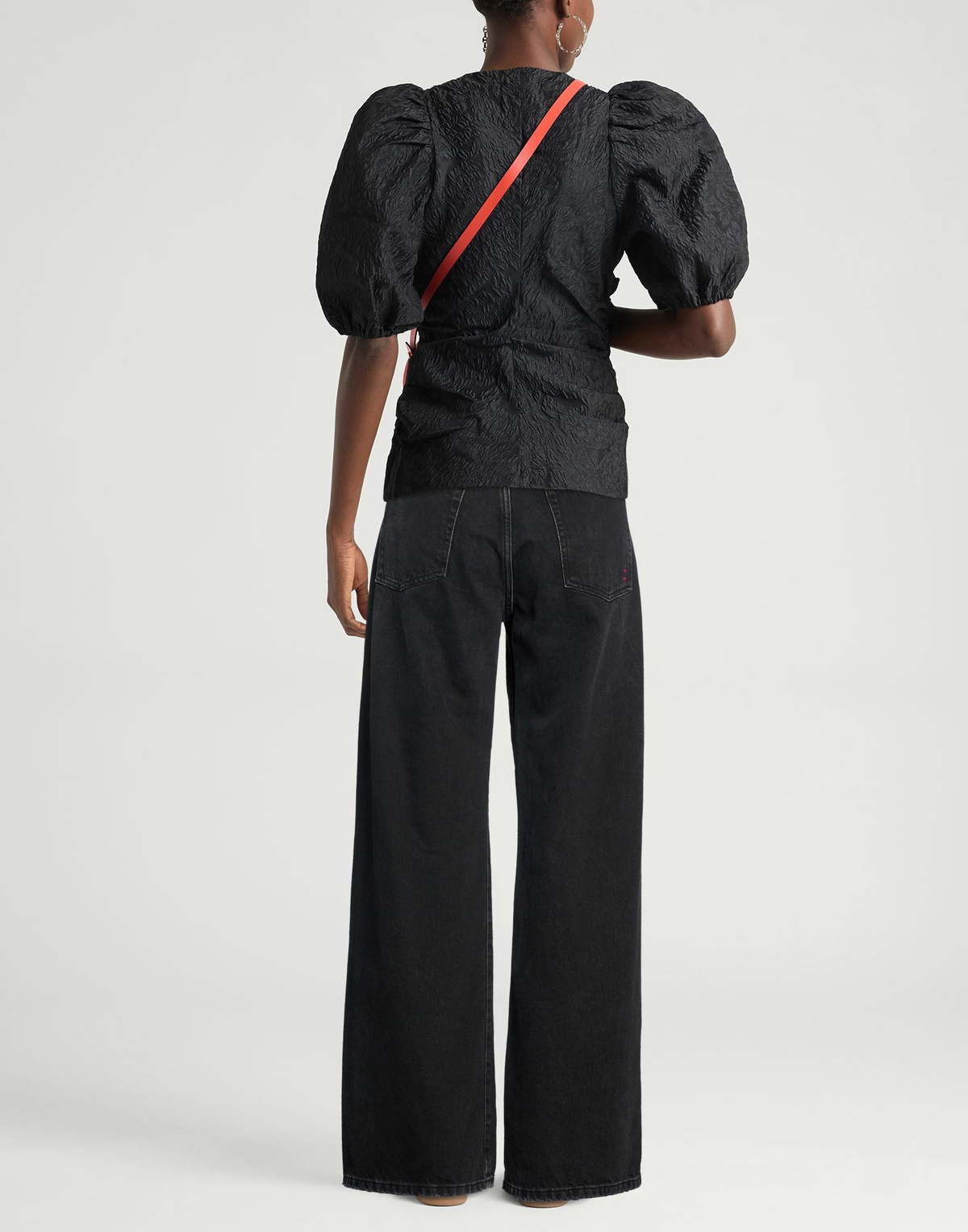 Icon Denim Womens Jeans in Black