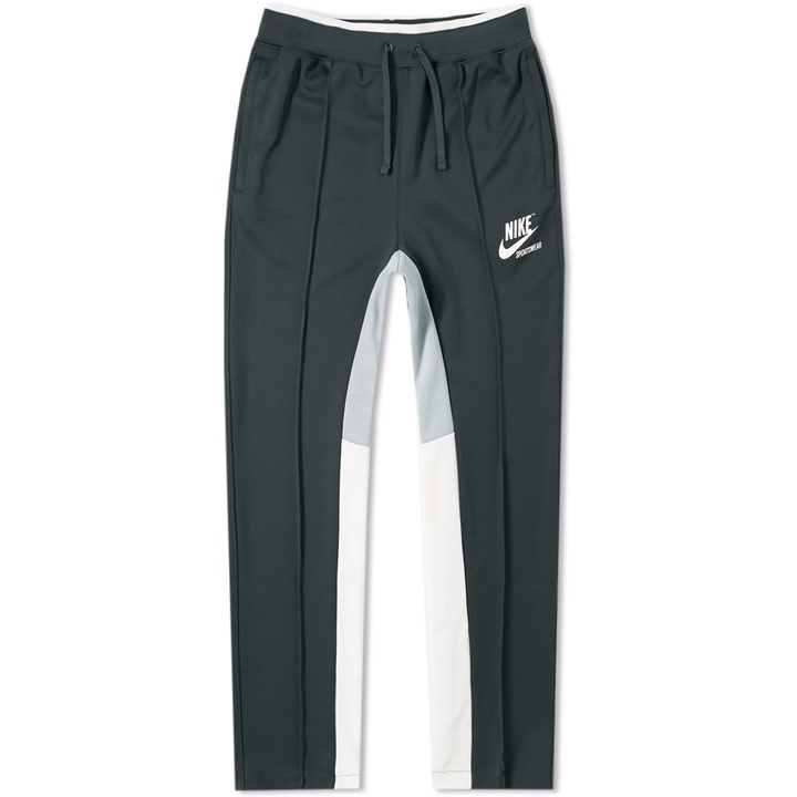 Photo: Nike Archive Pant