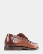 Steve Madden Olanta Dress Shoes in Tan