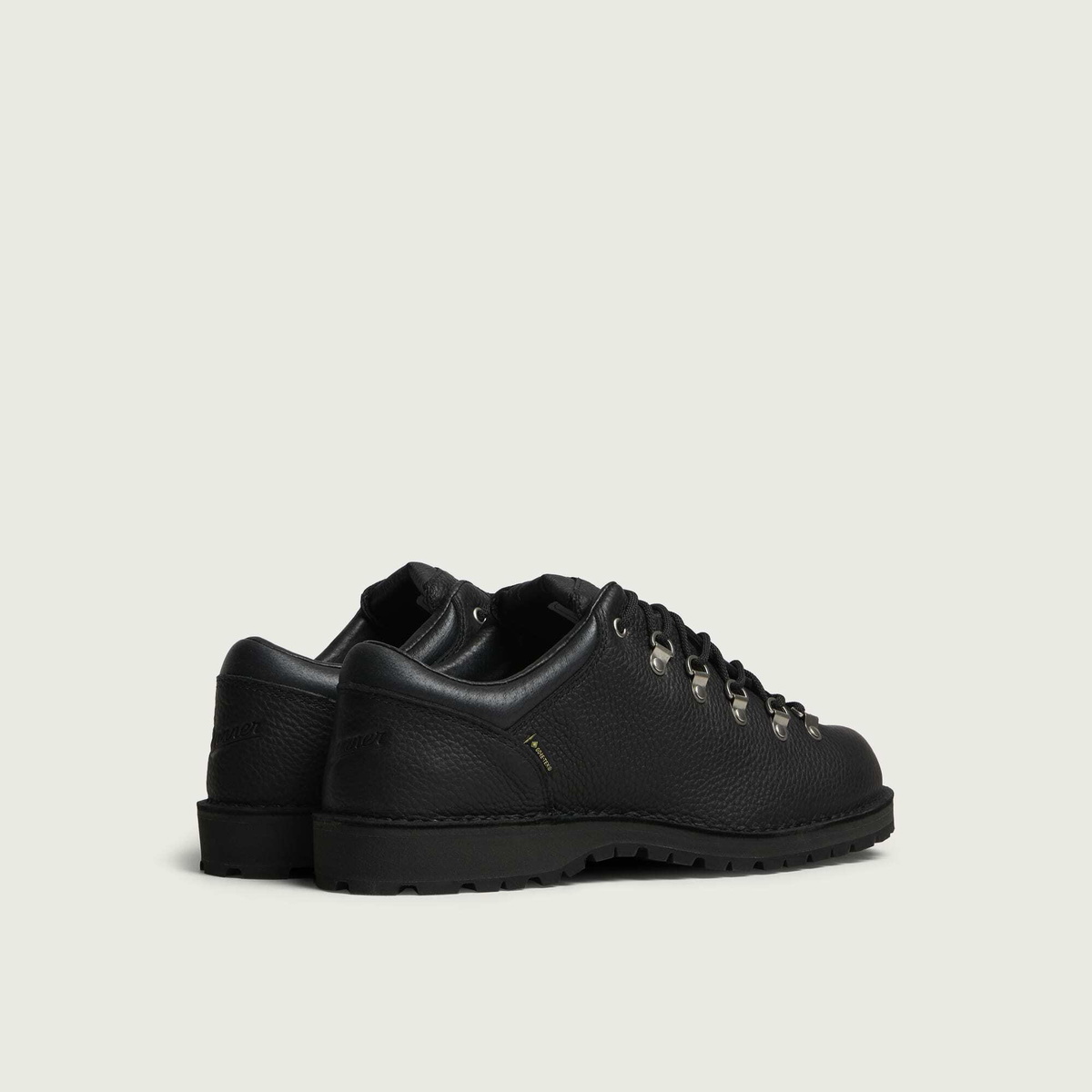Danner Men's Trail Field ID Gore-Tex Low in Pebbled Black