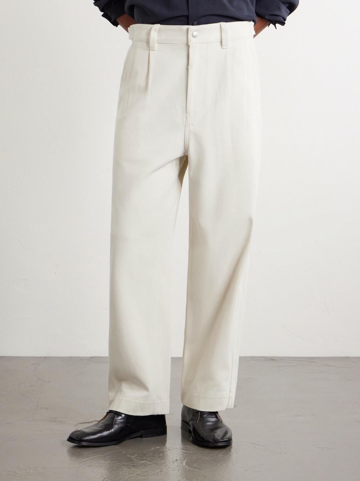 ATON - Wide-Leg Pleated Cotton-Twill Trousers - Neutrals