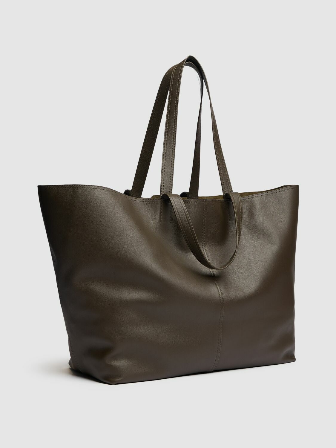 AMI PARIS Midi Maxi Smooth Leather Tote Bag