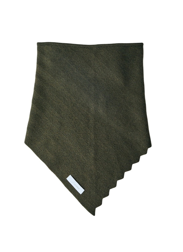 Photo: Jacquemus Le Chale Chevron Scarf