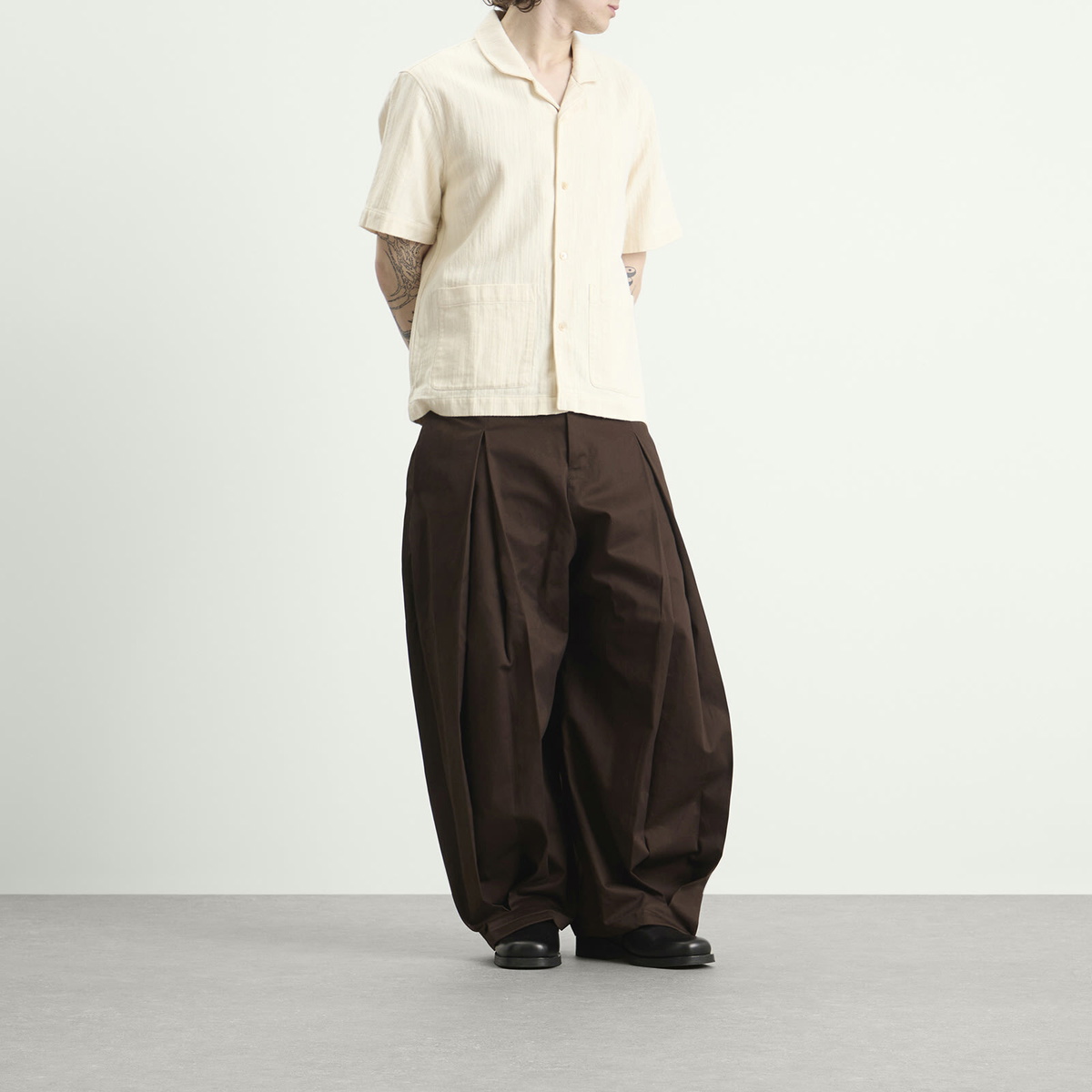 A Kind of Guise Men's Salvi Vacation Shirt in Ivory Slub